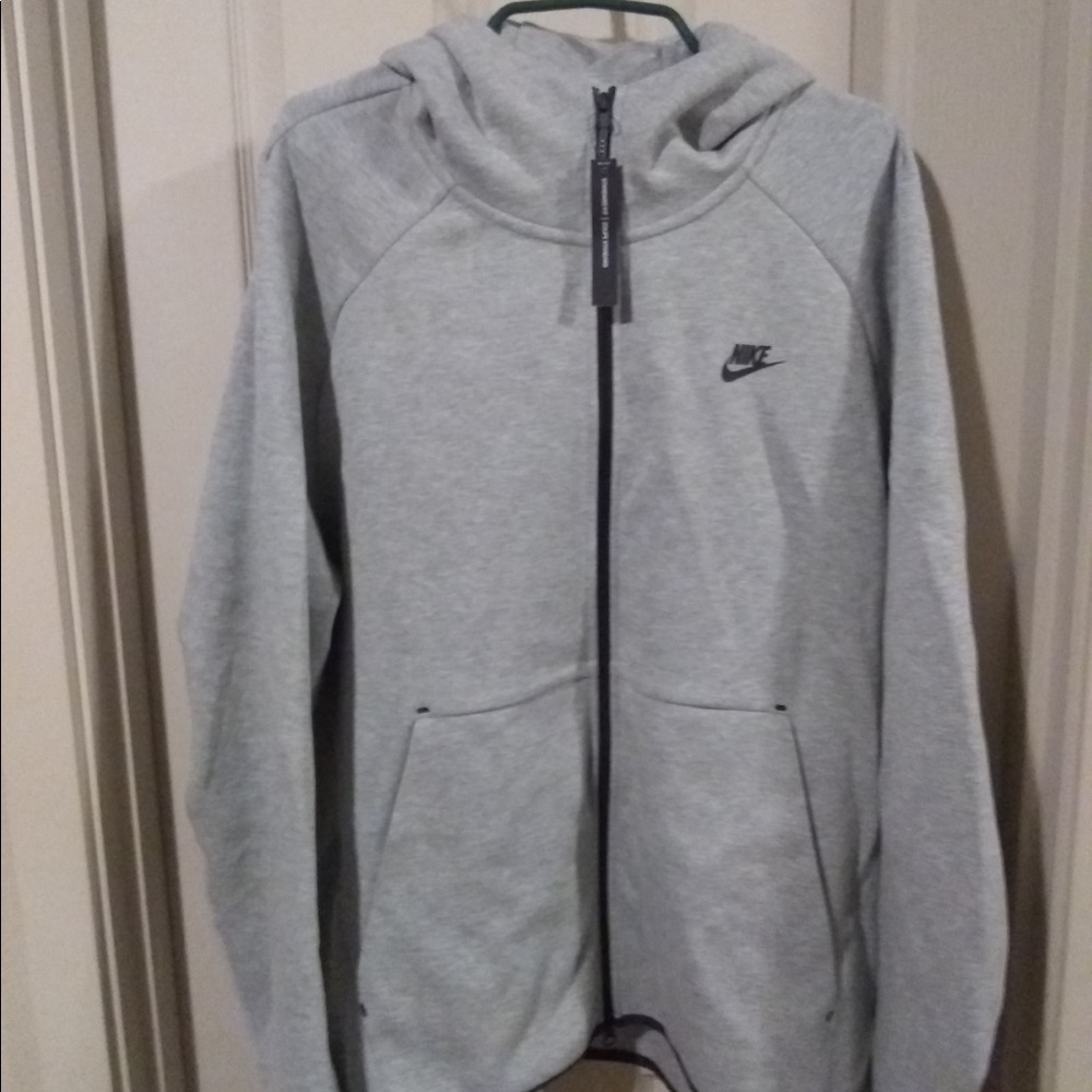 Nike hoodie for men NWT